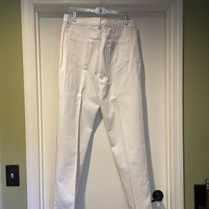 NWT White Gloria Vanderbilt Amanda Jeans Size 16 Average